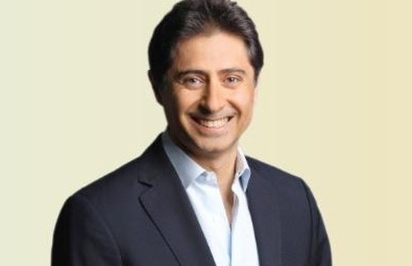 Dr. Labib Riachi offers hope for women with endometriosis through advanced surgery